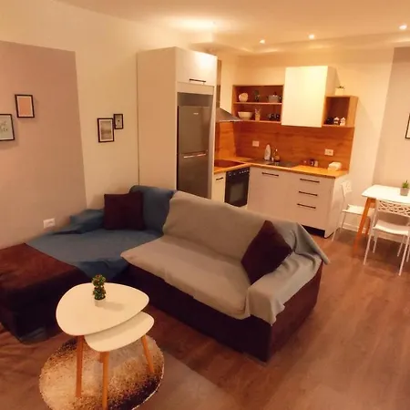 Garda * Тирана